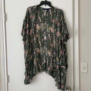 Short Sleev Flower Cardigan